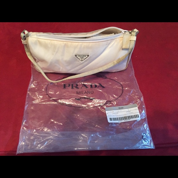 ❤ NWOT PRADA ❤