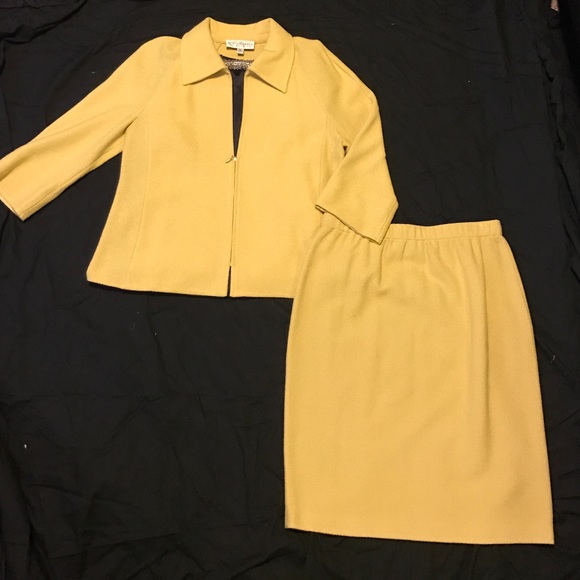 St John Santana knit suit