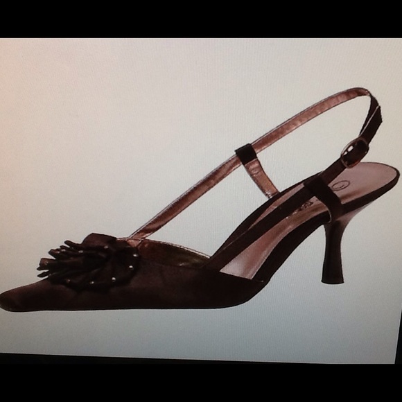 New Black Slingbacks, Touch of Sequin in the Bow. - Picture 1 of 4