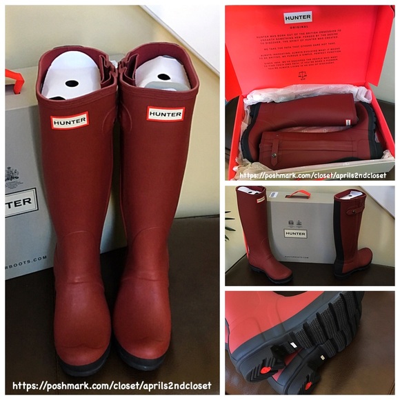 ❌SOLD❌HUNTER ORIGINAL TALL RAIN BOOTS - Picture 2 of 5