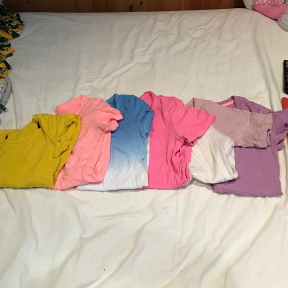 6 tshirts, 1 h&m, 2 AE, 1 VS Pink & 2 JC Penny