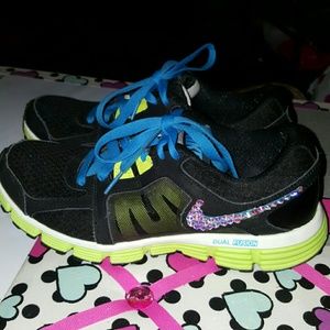 Cute!! Nike womens shoes, size 7.5, real swarovski