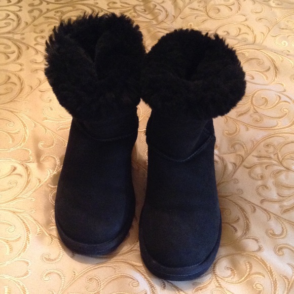 black uggs fur black uggs fur