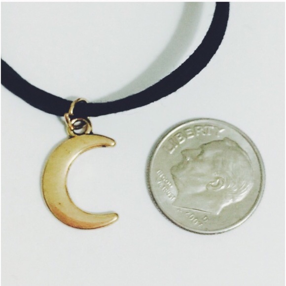 Antique looking moon choker - Picture 2 of 2