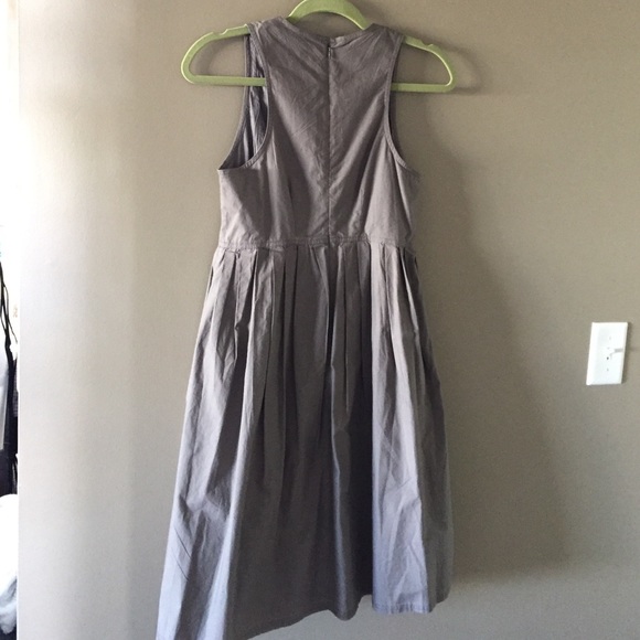 Grey gap dress (with pockets!) *make me an offer* - Picture 2 of 3