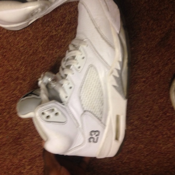 Jordan 5 metallics - Picture 2 of 4