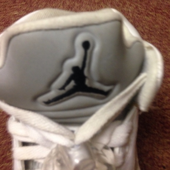 Jordan 5 metallics - Picture 3 of 4