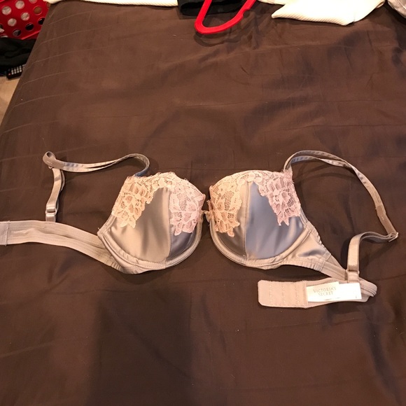 Victoria Secret Demi Bra - 34A - Picture 1 of 2