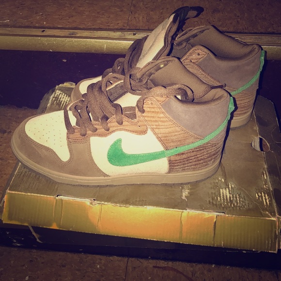 Nike dunks - Picture 1 of 1