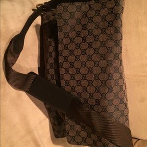 Authentic Gucci Messenger bag EXCELLENT condition.