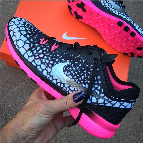 Nike Shoes - SALE ‼️ LAST PAIR! NWB 🎁 NIKE FREE TR FIT sz 7