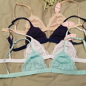 4 bralettes