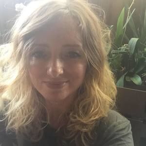 Meet your Posher, Daniela