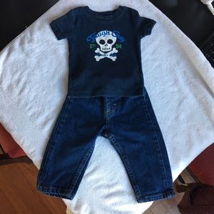 💕Buy 2 get 1 free 💕Wrangler jeans &Old Navy tee.