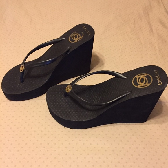 Bebe Wedge Saldals