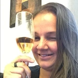 Meet your Posher, Aquila