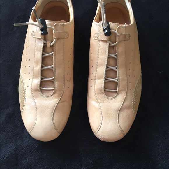 Paul Green athletic shoe