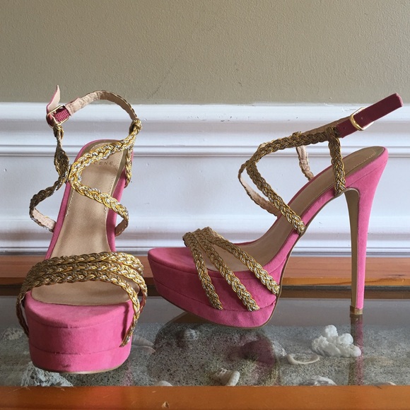 Pink, high heeled shoe by Scene from Shoedazzle.