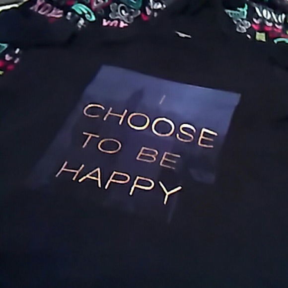 Avenue long sleeve hoodie T-shirt