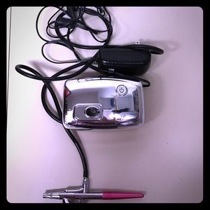 SOLD.  PENDING Luminess Air Brush 25G13