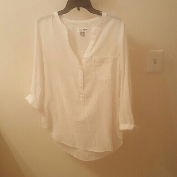 WHITE TUNIC NEW (took off tags)