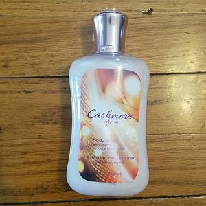 Bath and Body Works Cashmere Glow body lotion