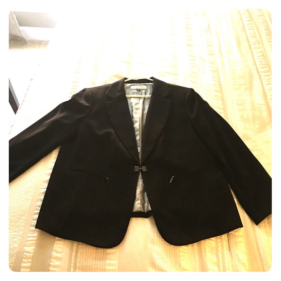 Tahari 2 Piece Black Pinstripe Suit