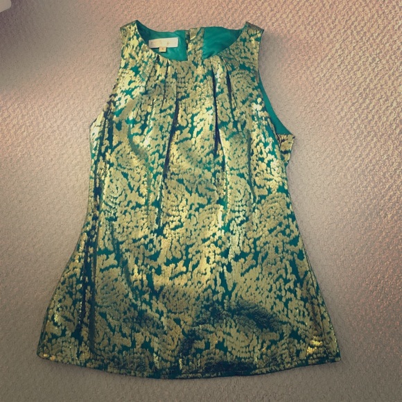 Britt Ryan holiday top. Only worn once!