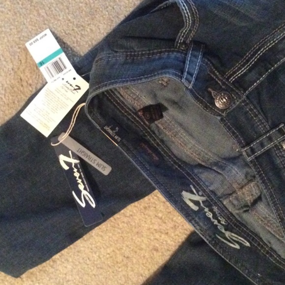 Seven7 Jeans - Picture 3 of 5