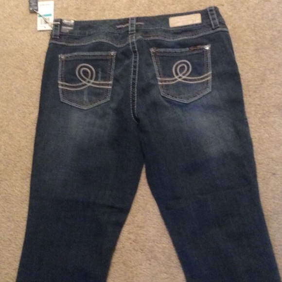 Seven7 Jeans - Picture 4 of 5