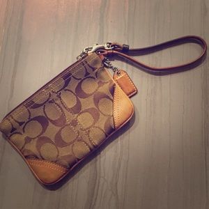 Coach wristlet 👛