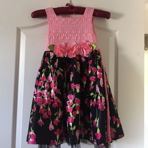 Sweet heart rose dress