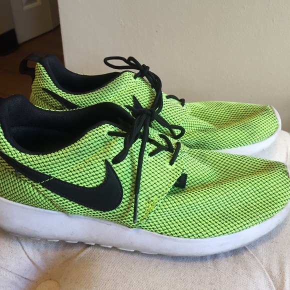 Nike Roshe Neon Flash