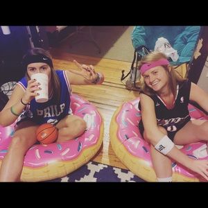 Meet your Posher, Alison