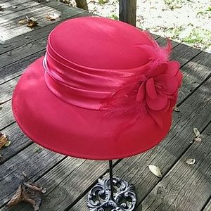 GORGEOUS red felt dressy hat attn: Red Hat Society