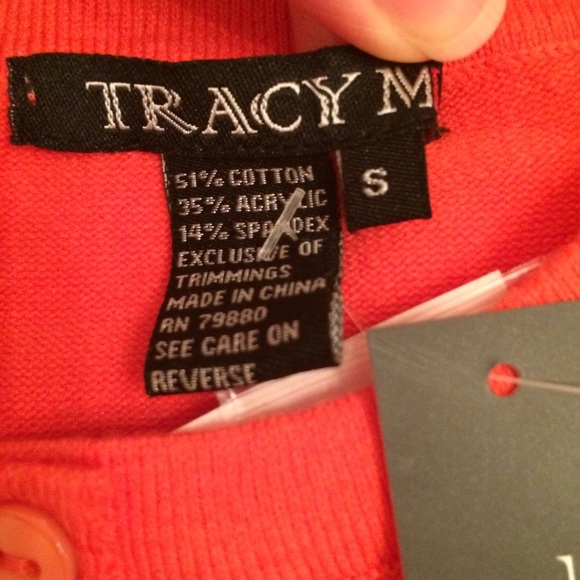 Donated Tracy M Orange Sweater - Picture 4 of 4