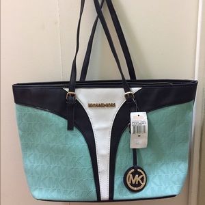 Michael Kors Jet Set Shoulder Tote