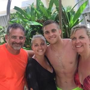 Meet your Posher, Gay