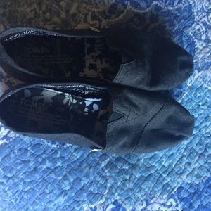 Toms women's size 7.5 shoe