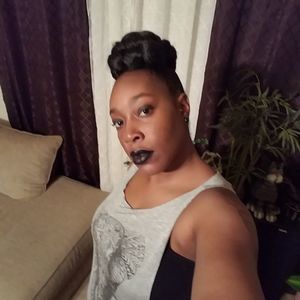 Meet your Posher, Kendra