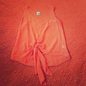 Cute salmon-colored tank!