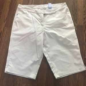 Callaway women's golf shorts. Khaki.