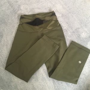 Olive Green Lulu Capris ❤️