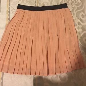 Super cute💕 worn once blush skirt.