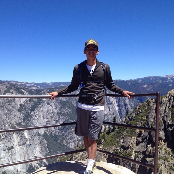 Meet your Posher, Alex - Picture 1 of 1