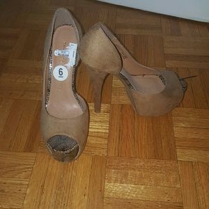 Brown Suede pump- Brand new
