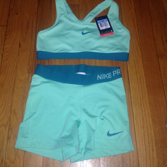 Nike spandex and sports bra bundle