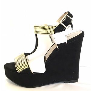 Brand New Fioni Wedges