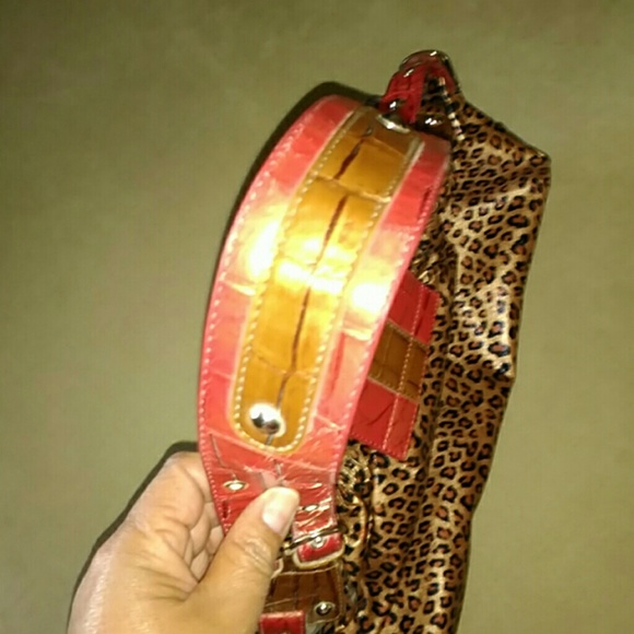Purse - Picture 2 of 4
