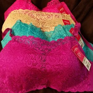 Lot of 4 bras